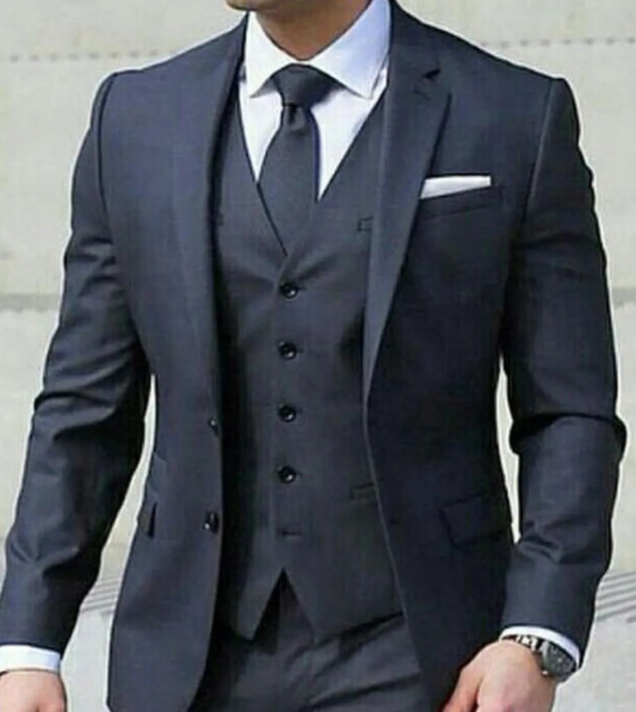 Abiti da uomo formali blu scuro per giacca da uomo da 3 pezzi da matrimonio con gilet di pantaloni con risvolto con risvolto nuo