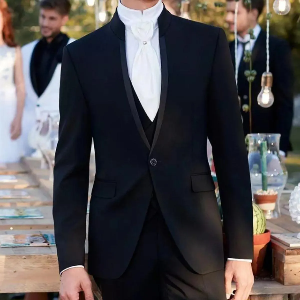 Abiti da uomo neri slim fit con stand collo per la cena 3 pezzi giacca da sposo smoking da sposo con gilet