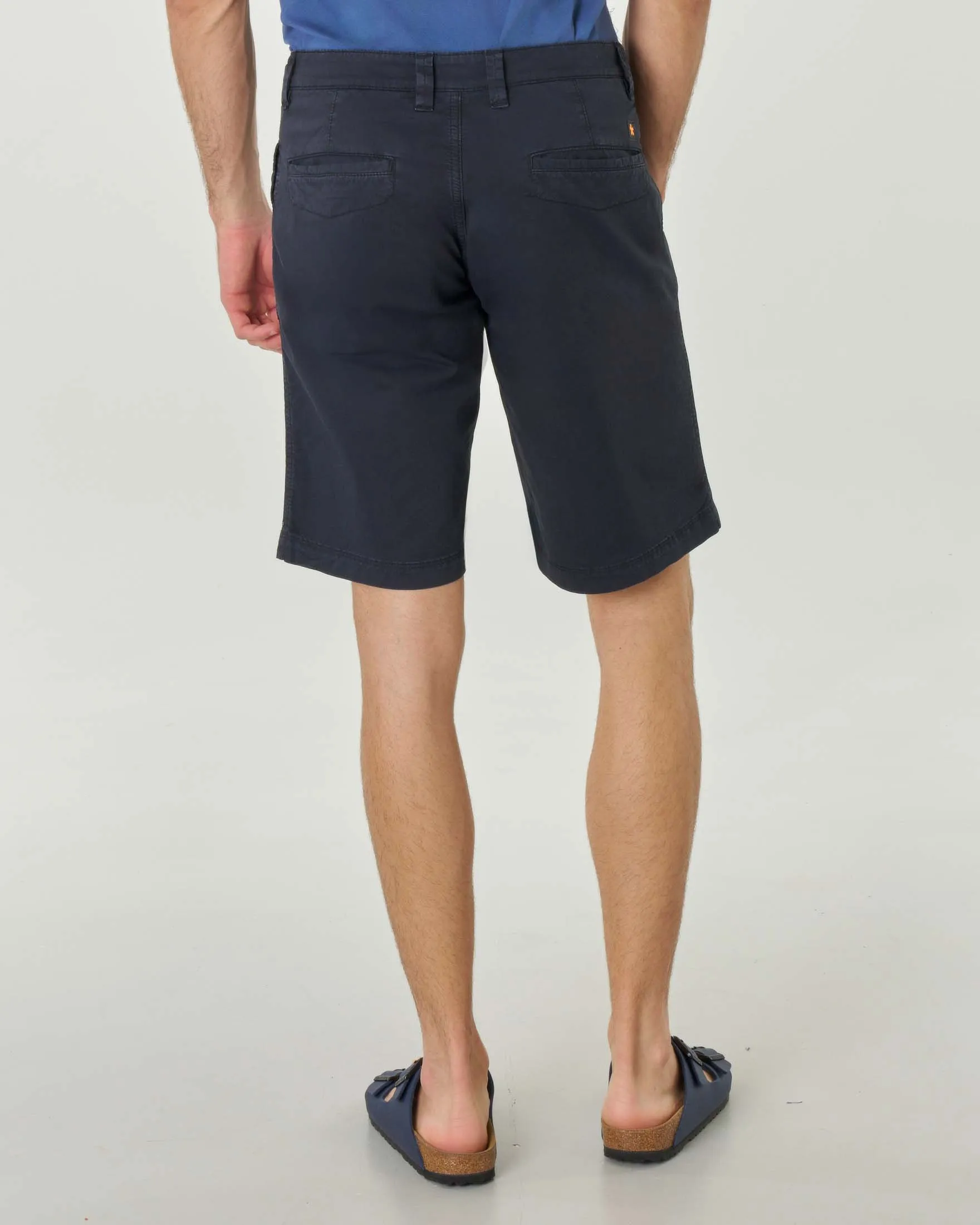 Bermuda chino blu in gabardina di cotone stretch