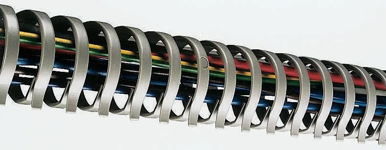 Canalina passacavi Hager in Poliammide, 33 mm x 31mm, L. 0.5m