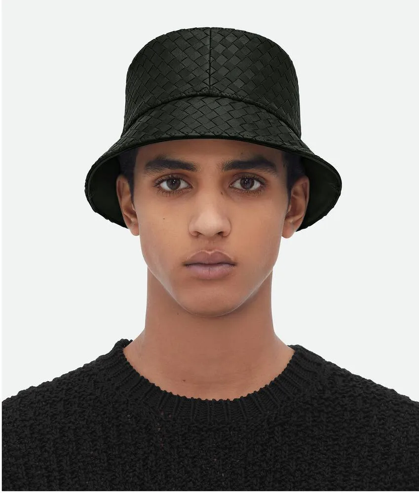 Cappello In Pelle Con Motivo Intrecciato 