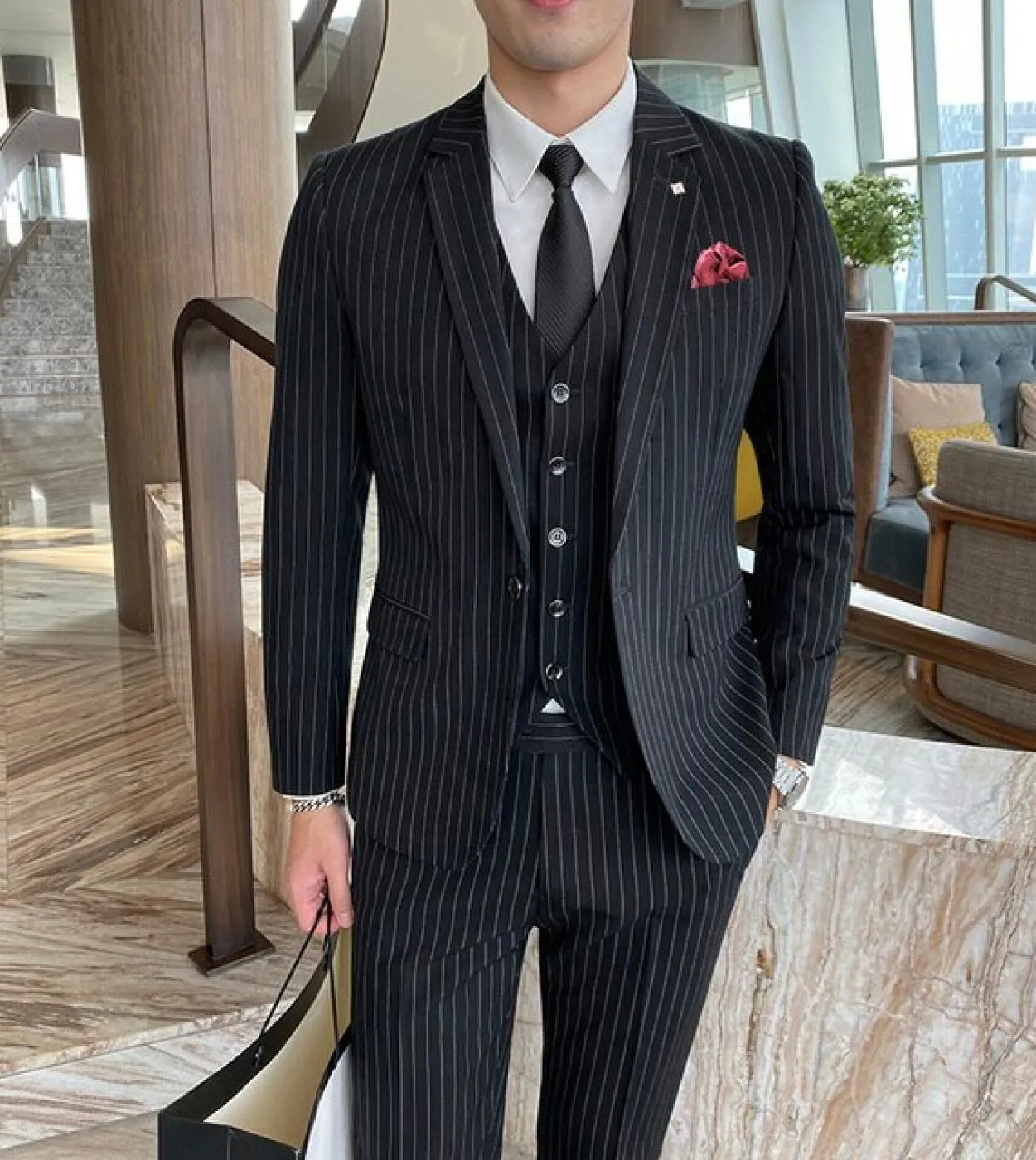 Giacca  Gilet  Pantaloni Abiti da ballo Smoking da sposo Ultimi disegni Abiti da sposa da uomo Set da 3 pezzi Spettacolo tea