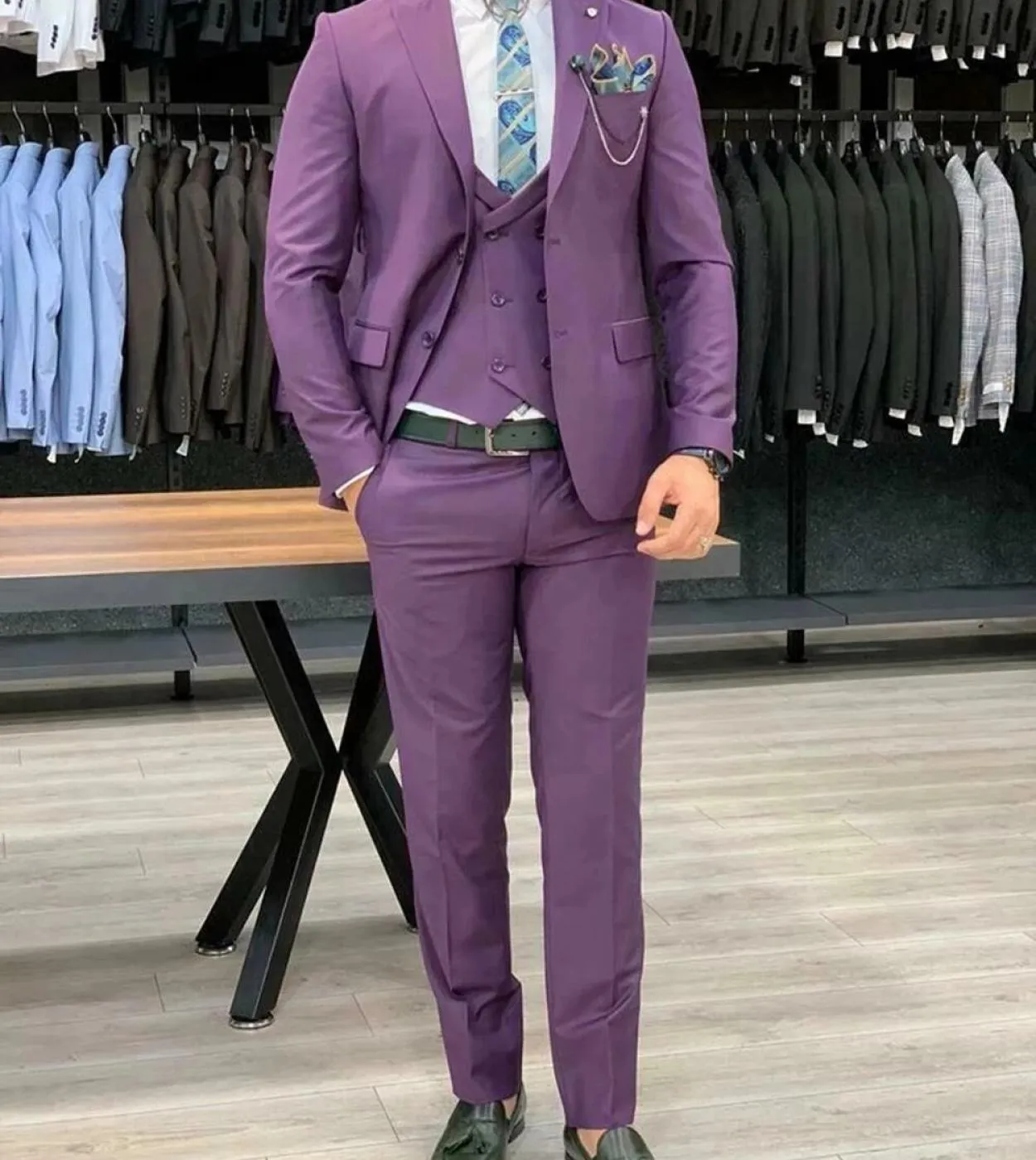 Nuovi abiti da uomo viola 3 pezzi Gilet doppio petto Costume Homme Slim Fit Smoking da sposa Sposo Prom Terno Masculino Bla