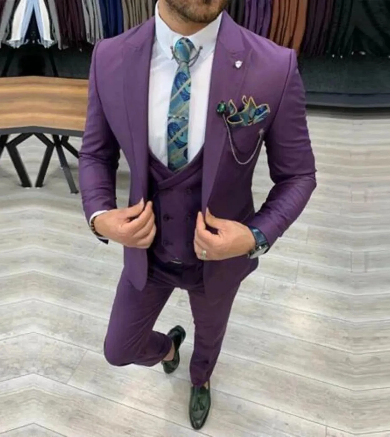 Nuovi abiti da uomo viola 3 pezzi Gilet doppio petto Costume Homme Slim Fit Smoking da sposa Sposo Prom Terno Masculino Bla